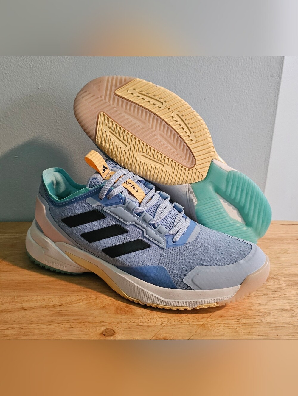 Adidas Crazyflight 6 Womens Sz 7.5 Indoor Volleyball Off White Gold Shoes HP7029